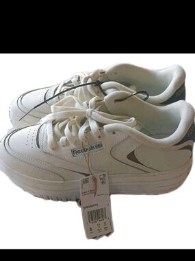 NWT Reebok Club C Extra Athletic Sneakers Size 8